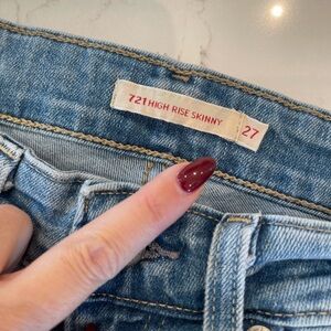 721 Levi's Women's Light Blue High Rise Jeans